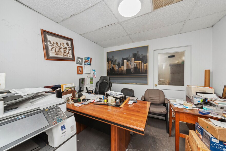 More Photos Of 3957 N Normandy Ave, Chicago Storefront For Sale