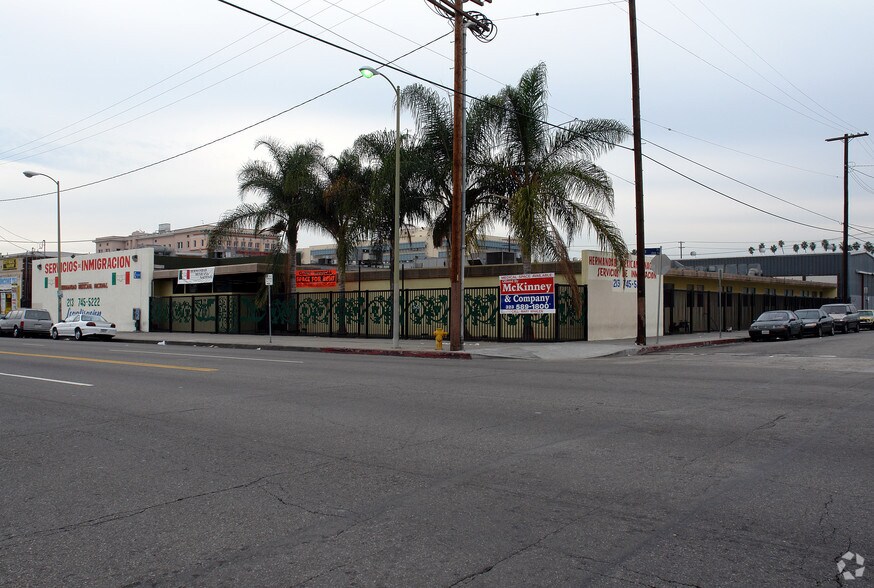 More Photos Of 2501 S Hill St, Los Angeles Office For Sale