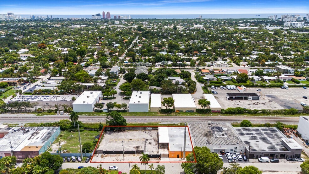 More Photos Of 1636 NE 12th Ter, Fort Lauderdale Manufacturing For Lease