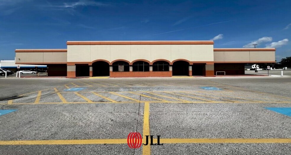 Primary Photo Of 1204 Uvalde Rd, Houston General Retail For Lease