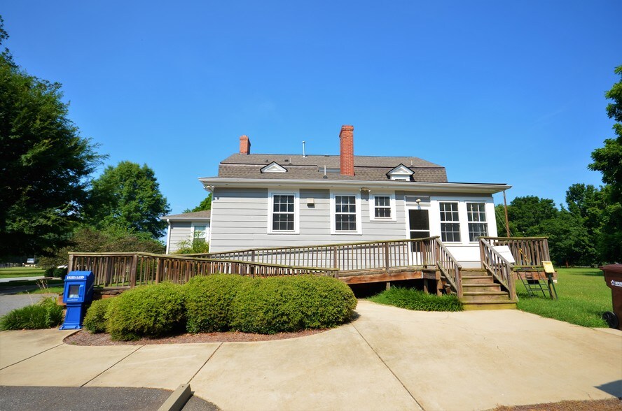 More Photos Of 7504 Summerfield Rd, Summerfield Coworking Space