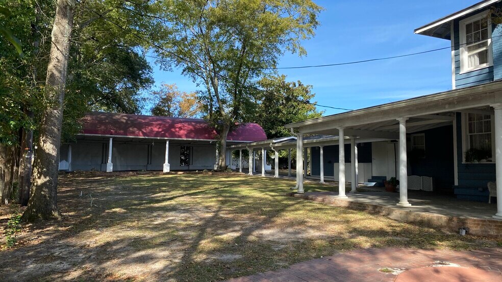 More Photos Of 421 N Lake Dr, Lexington Lodge Meeting Hall For Sale