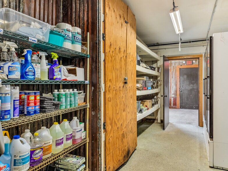 More Photos Of 780 US-101, Chinook Restaurant For Sale