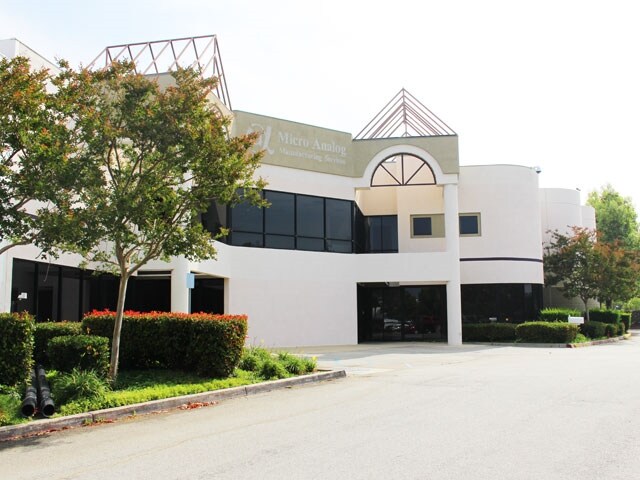 More Photos Of 1773 Wright Ave, La Verne Light Distribution For Lease