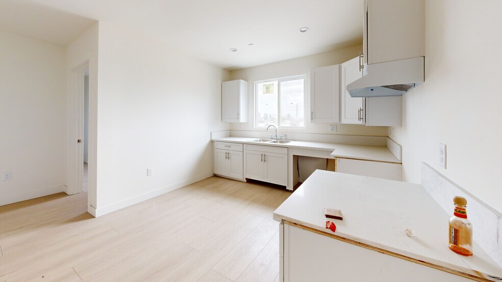 More Photos Of 8717 S Central Ave, Los Angeles Apartments For Sale