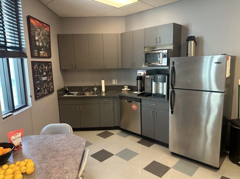 More Photos Of 8570-8608 Utica Ave, Rancho Cucamonga Medical For Sale