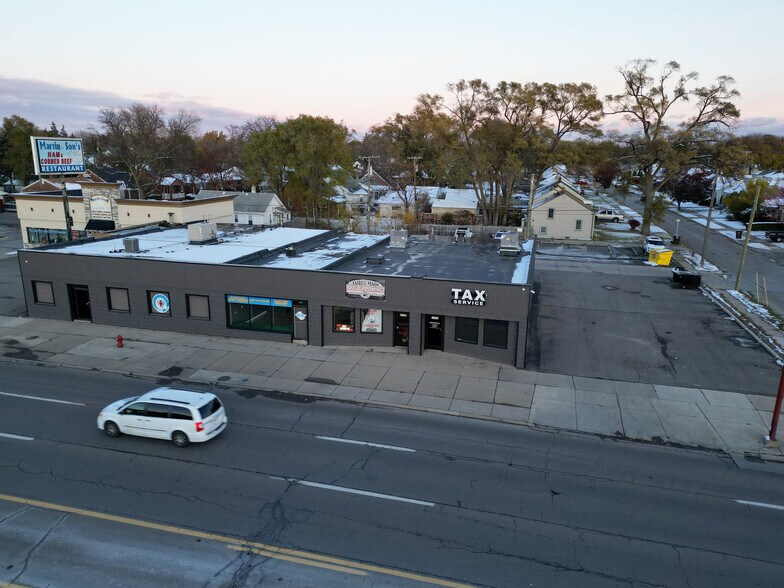 More Photos Of 24544 Van Dyke Ave, Center Line Light Distribution For Lease