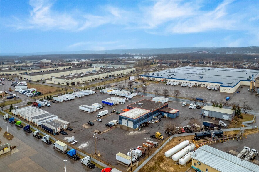 Primary Photo Of 424 Farwell Ave, South Saint Paul Truck Terminal For Sale