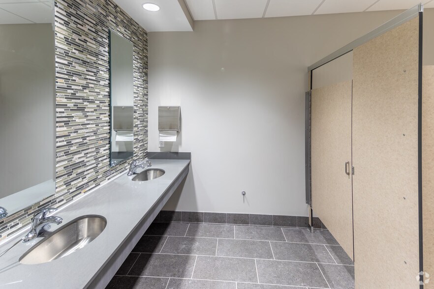 More Photos Of 937 Riverwalk Pky, Rock Hill Medical For Lease