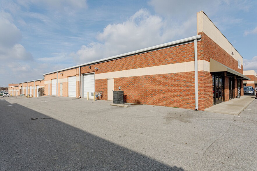 More Photos Of 131 Weakley Ln, Smyrna Flex For Lease