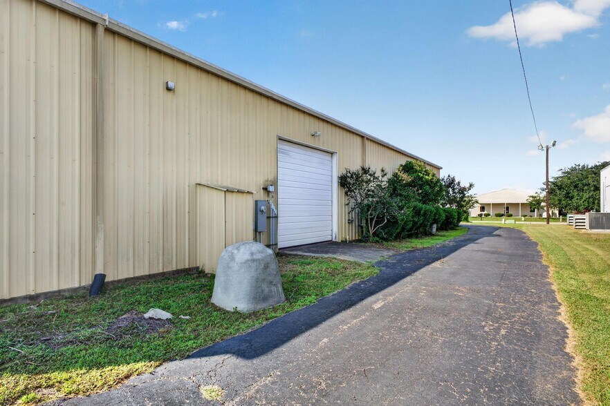 More Photos Of 31 Enterprise Ave, Aiken Light Manufacturing For Lease