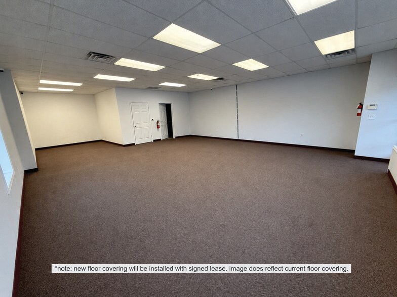 More Photos Of 2085 E Apple Ave, Muskegon Storefront For Lease