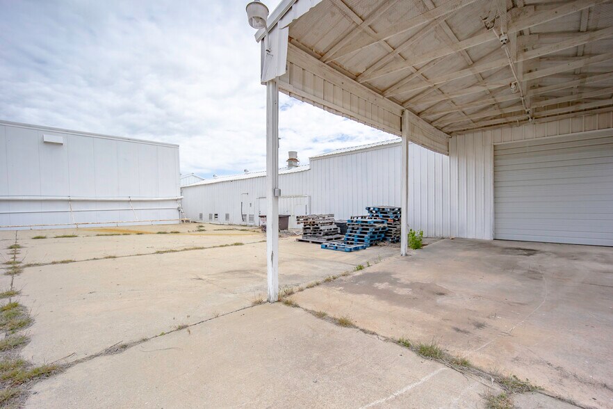 More Photos Of 1820 N Council Rd, Blanchard Food Processing For Sale