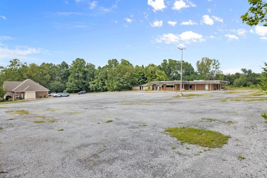 More Photos Of 420 Third Street, Shenandoah Flex For Sale