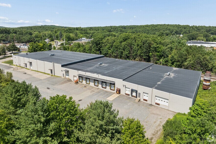 More Photos Of 6 Willow Rd, Ayer Warehouse For Lease