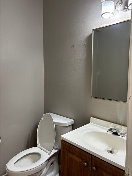 More Photos Of 5627 Superior Dr, Baton Rouge Office For Sale