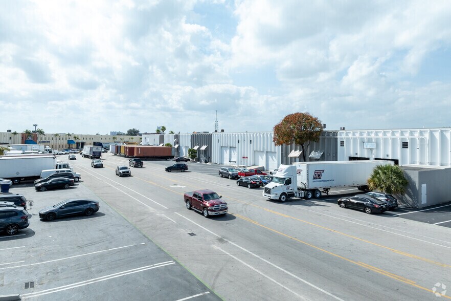 More Photos Of 9103-9119 NW 105th Way, Medley Warehouse For Lease