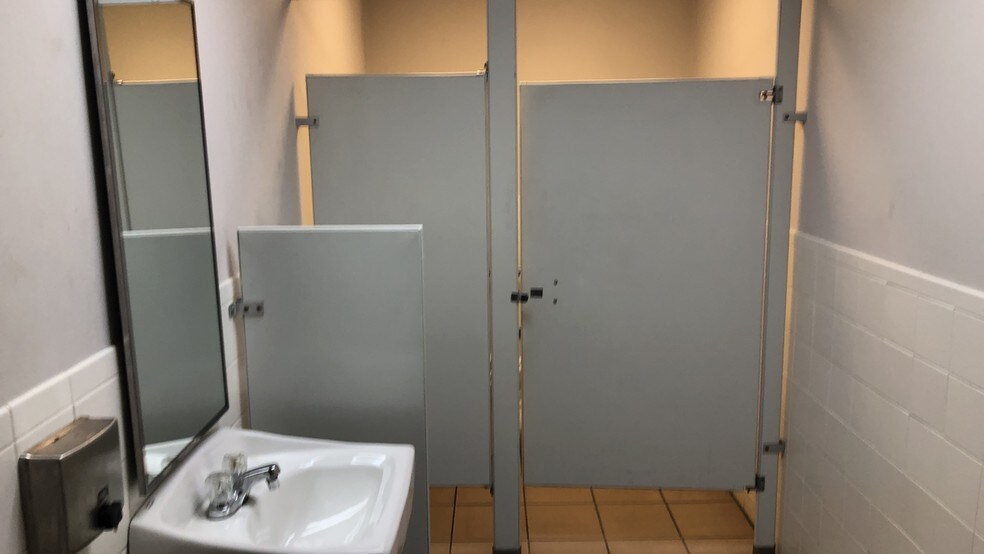 More Photos Of 75 S Main St, Phillipsburg Office For Lease