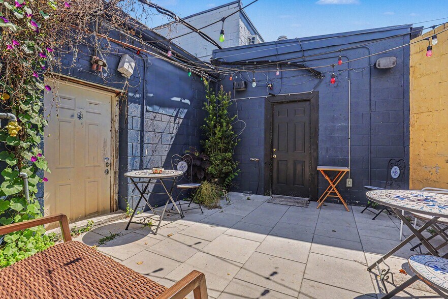 More Photos Of 705 W Rosemary St, Chapel Hill Storefront For Sale