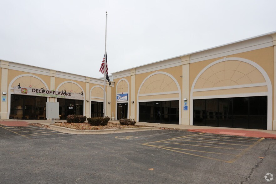 More Photos Of 1217-1275 Sheridan Rd, Winthrop Harbor Freestanding For Lease