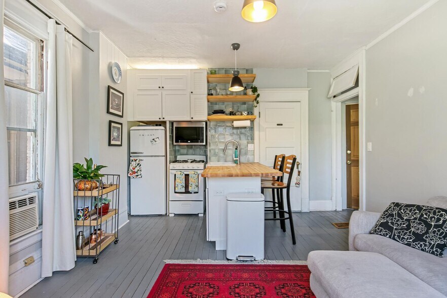 More Photos Of 1138 N Clarkson St, Denver Apartments For Sale