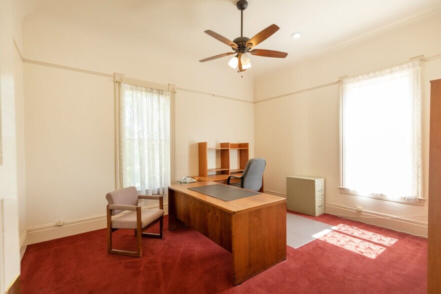 More Photos Of 1903 21st St, Sacramento Office Residential For Lease