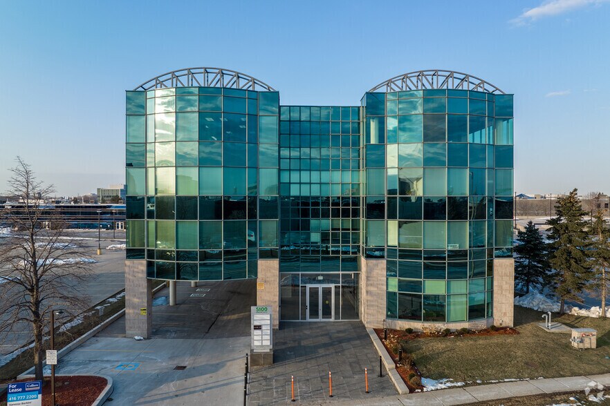 More Photos Of 5100 Orbitor Dr, Mississauga Medical For Lease