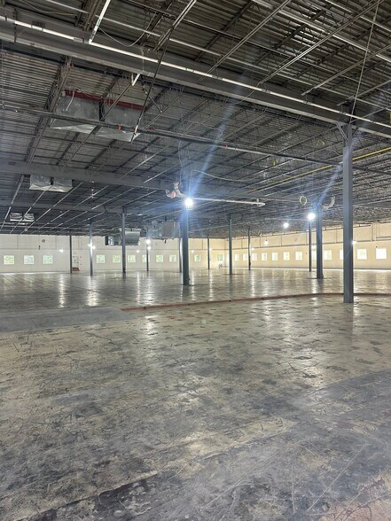 More Photos Of 32 Coslin Dr, Southborough Research And Development For Lease