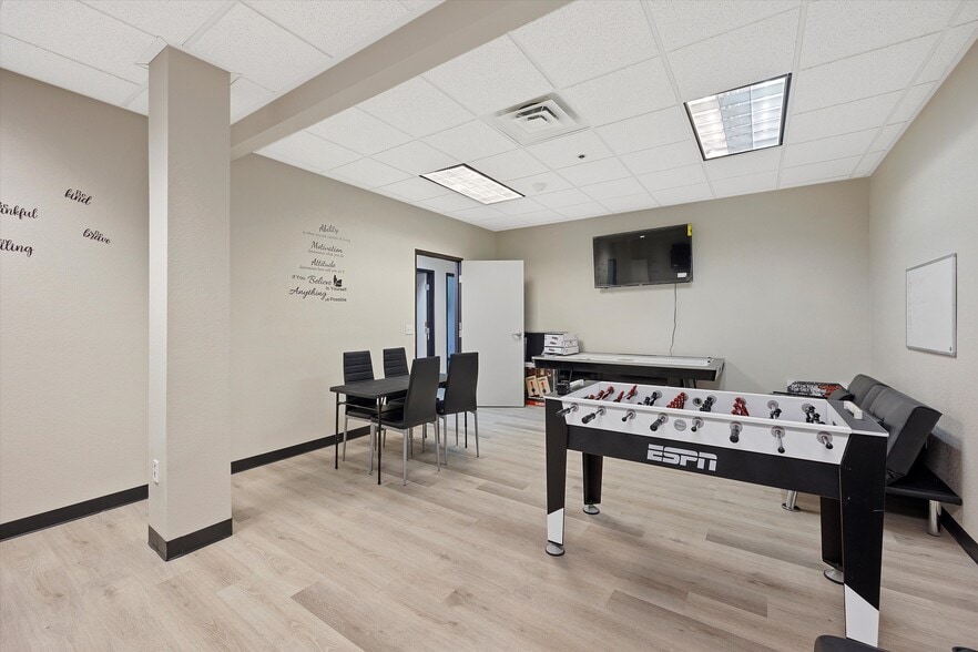 More Photos Of 4130 N Martin Luther King Blvd, North Las Vegas Office For Sale