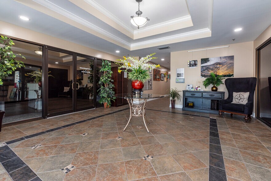 More Photos Of 701 Market St, Saint Augustine Loft Creative Space For Sale