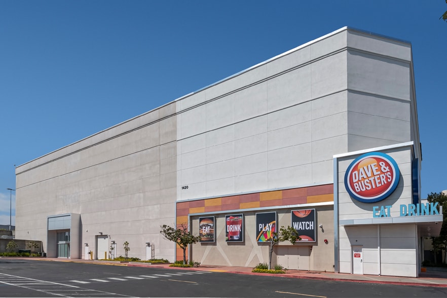 Primary Photo Of 1420 Travis Blvd, Fairfield General Retail For Lease