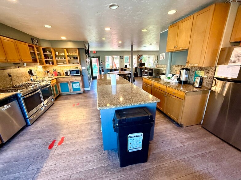 More Photos Of 3790 Udall St, San Diego Hospitality For Sale