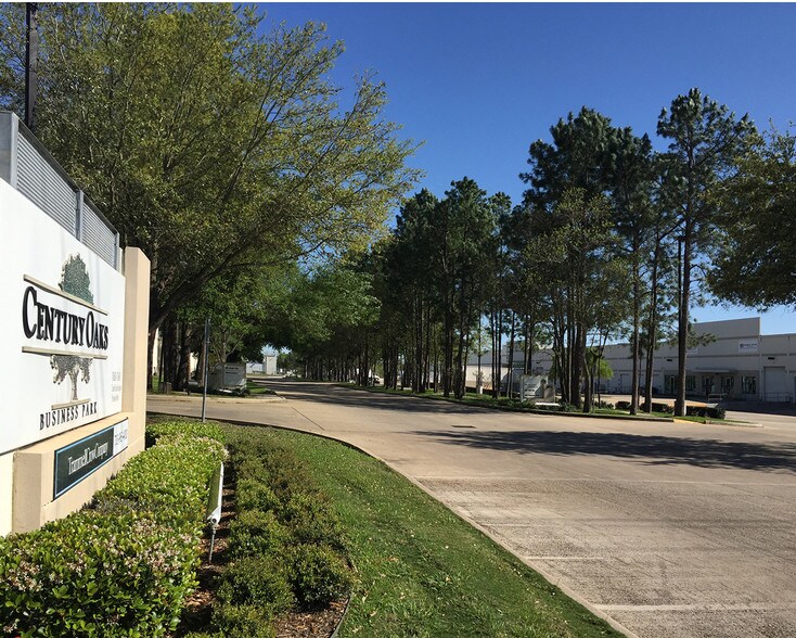 More Photos Of 10601 S Sam Houston Pky W, Houston Warehouse For Lease