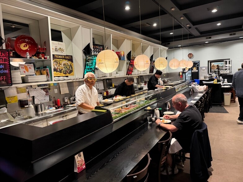 More Photos Of 270 S La Cienega Blvd, Beverly Hills Restaurant For Lease