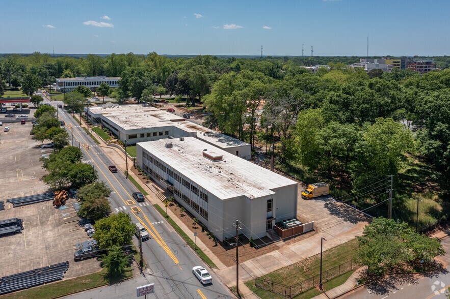 More Photos Of 695 N Chase St, Athens Medical For Sale