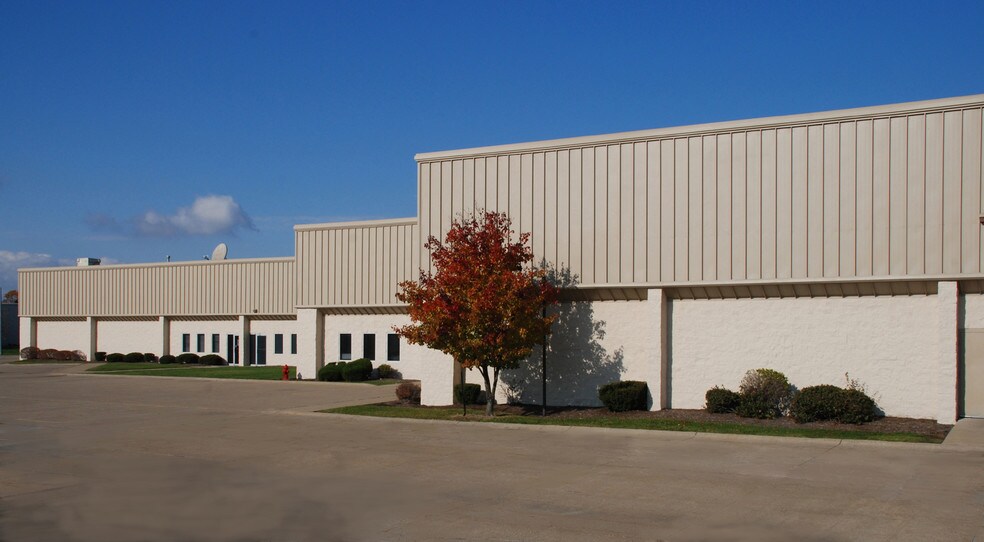 More Photos Of 4455-4505 Industrial Pky, Cleveland Warehouse For Lease