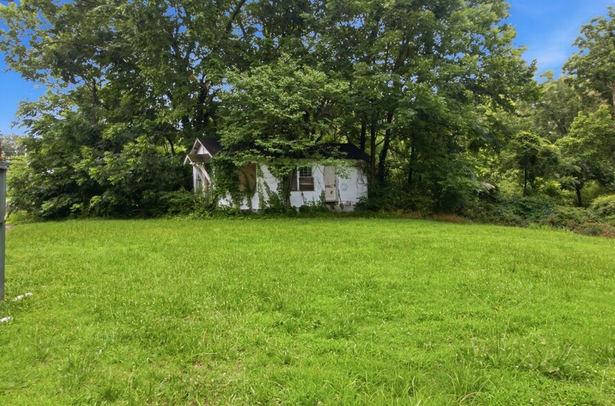 More Photos Of 303 S Poplar St, Paris Apartments For Sale