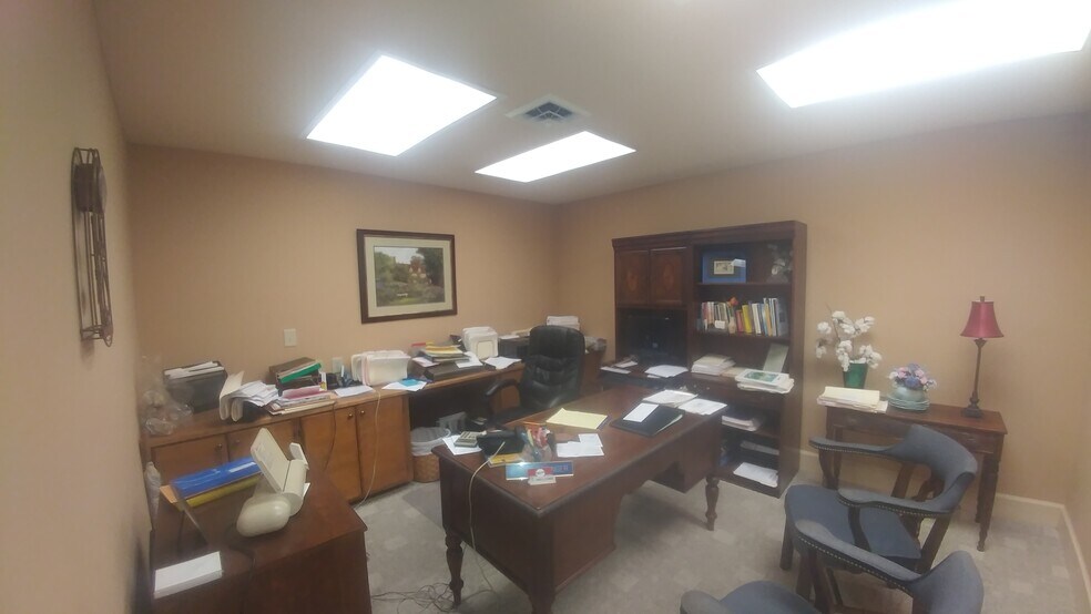 More Photos Of 300 East St N, Talladega Office For Sale