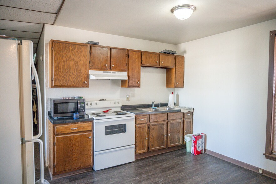 More Photos Of 115 W Pearl St, New Lisbon Apartments For Sale