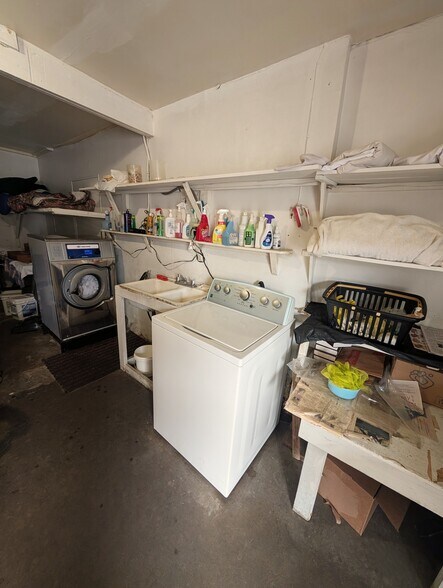 More Photos Of 1134 US Highway 80, Selma Hotel For Sale