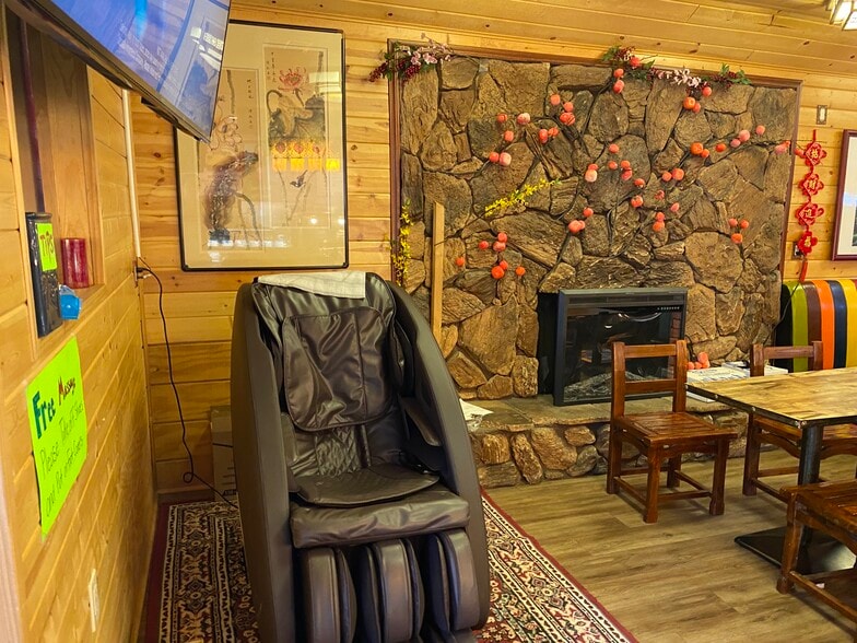 More Photos Of 31956 Hilltop Blvd, Running Springs Restaurant For Sale