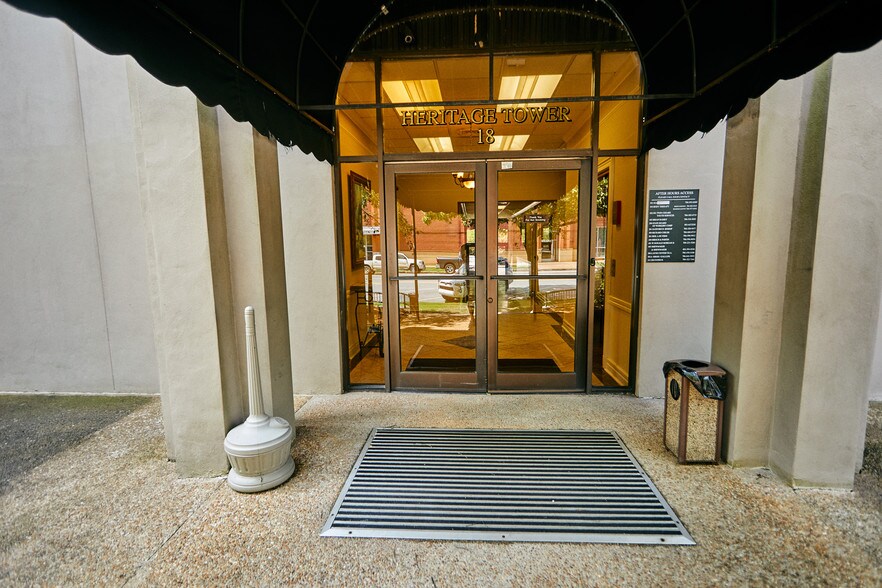 More Photos Of 18 9th St, Columbus Office For Lease