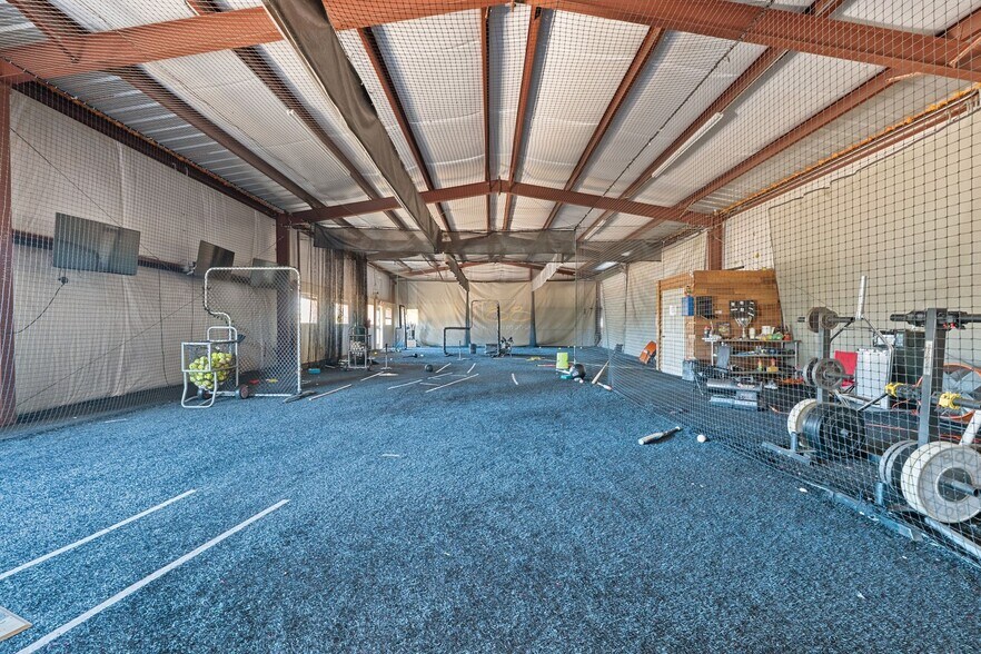 More Photos Of 3364 N Bagdad Rd, Leander Unknown For Lease