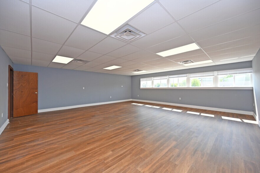 More Photos Of 7334-7340 Kingsgate Way, West Chester Restaurant For Lease