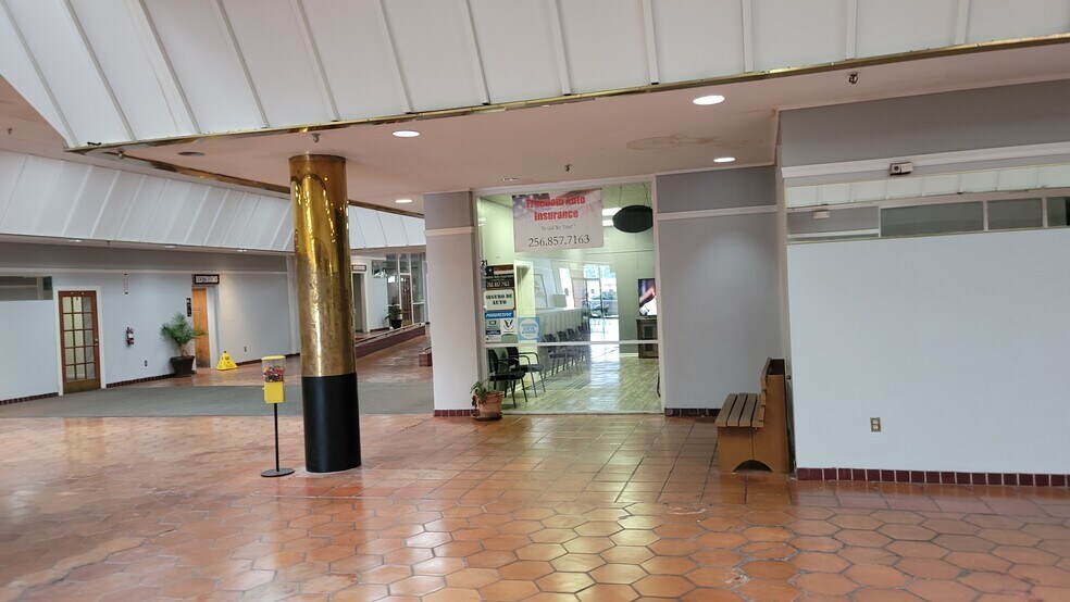 More Photos Of 5851 Highway 431, Albertville Unknown For Lease