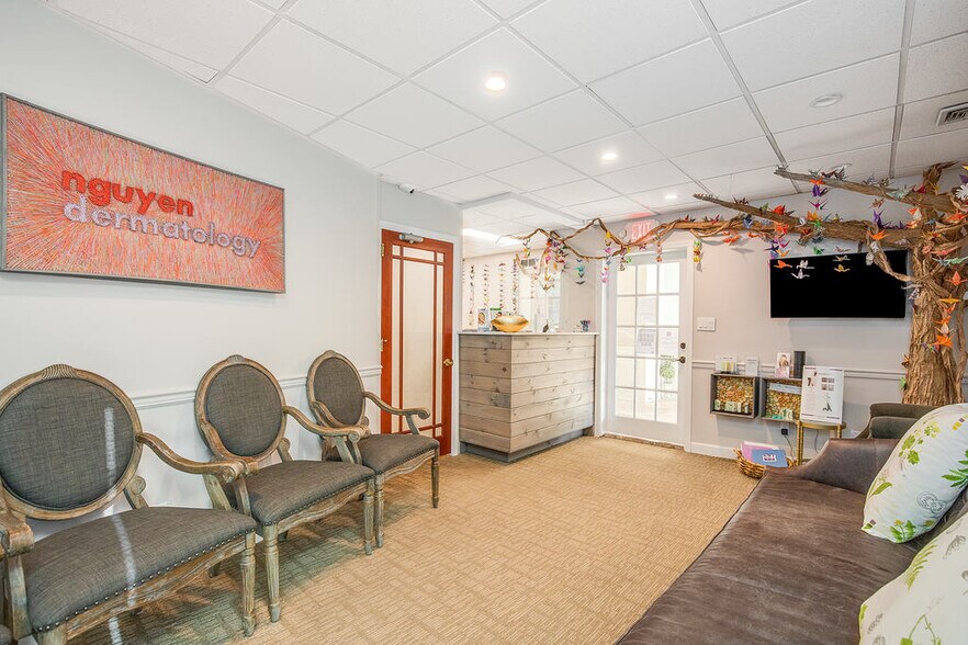 More Photos Of 181 Main St, Huntington Medical For Lease