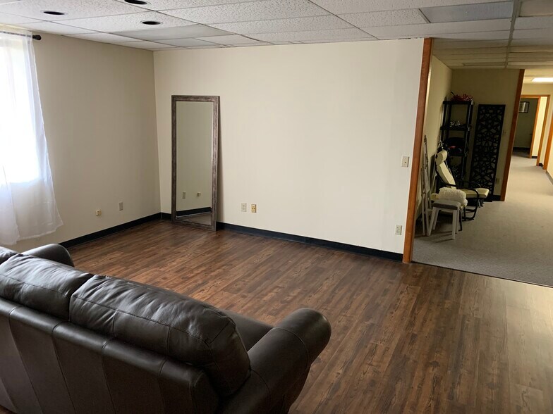 More Photos Of 55 S Progress Ave, Harrisburg Office For Sale