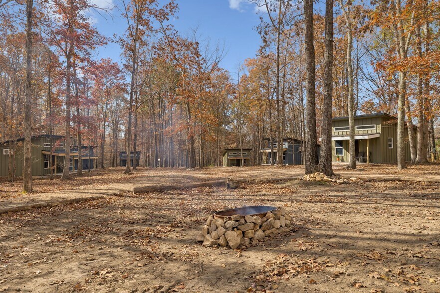 More Photos Of 3158 Summertown Hwy, Summertown Hotel For Sale