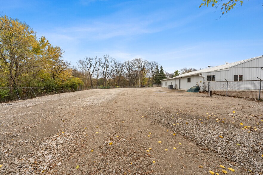 More Photos Of 22840 Canal Rd, Circleville Warehouse For Sale