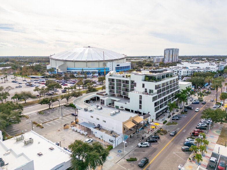 More Photos Of 1122 Central Ave, Saint Petersburg General Retail For Lease